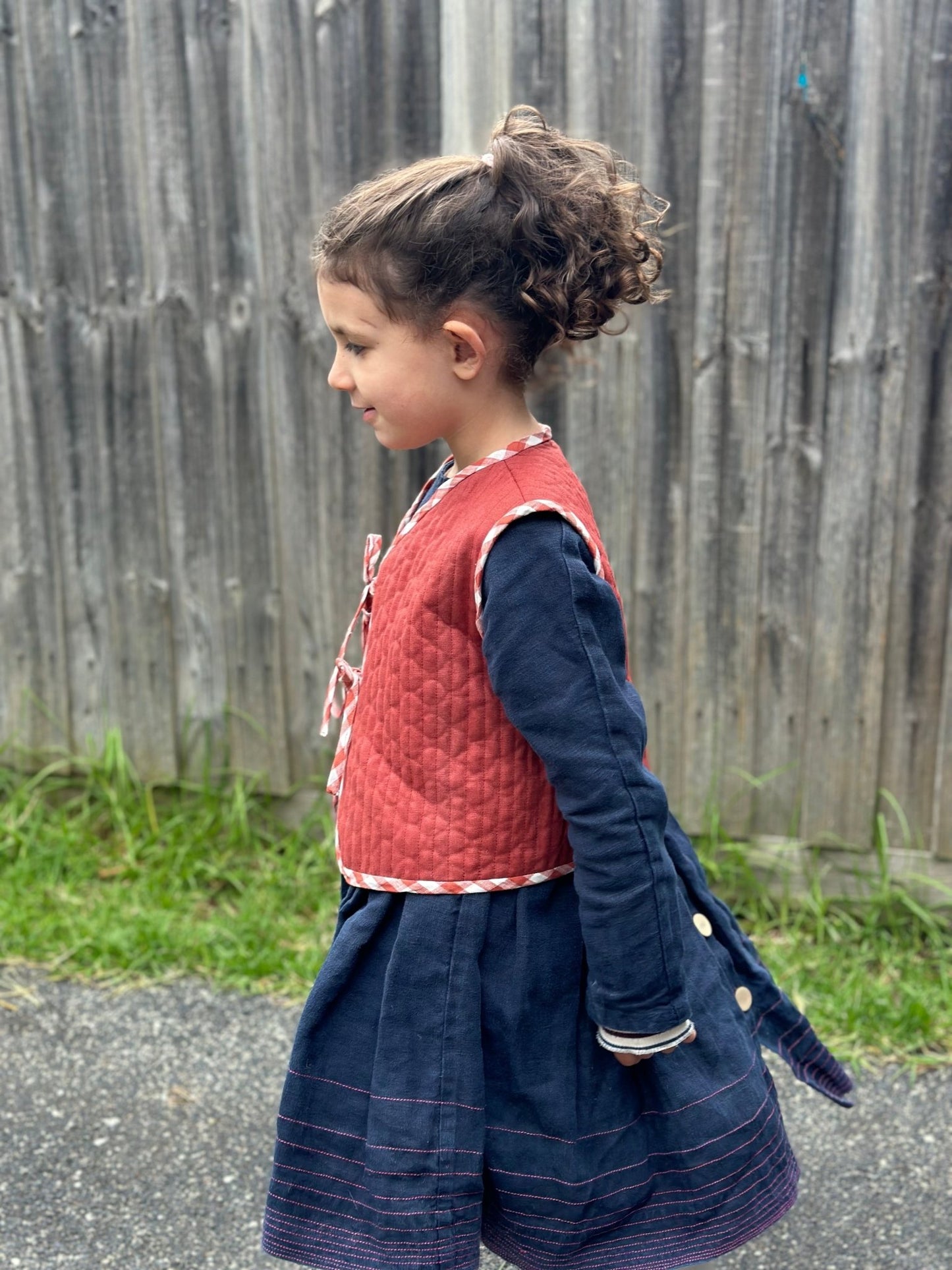 Japi Reversible Unisex Vest (18mo - 12yrs) PDF Sewing Pattern - Atelier Mimito - Simplifi Fabric