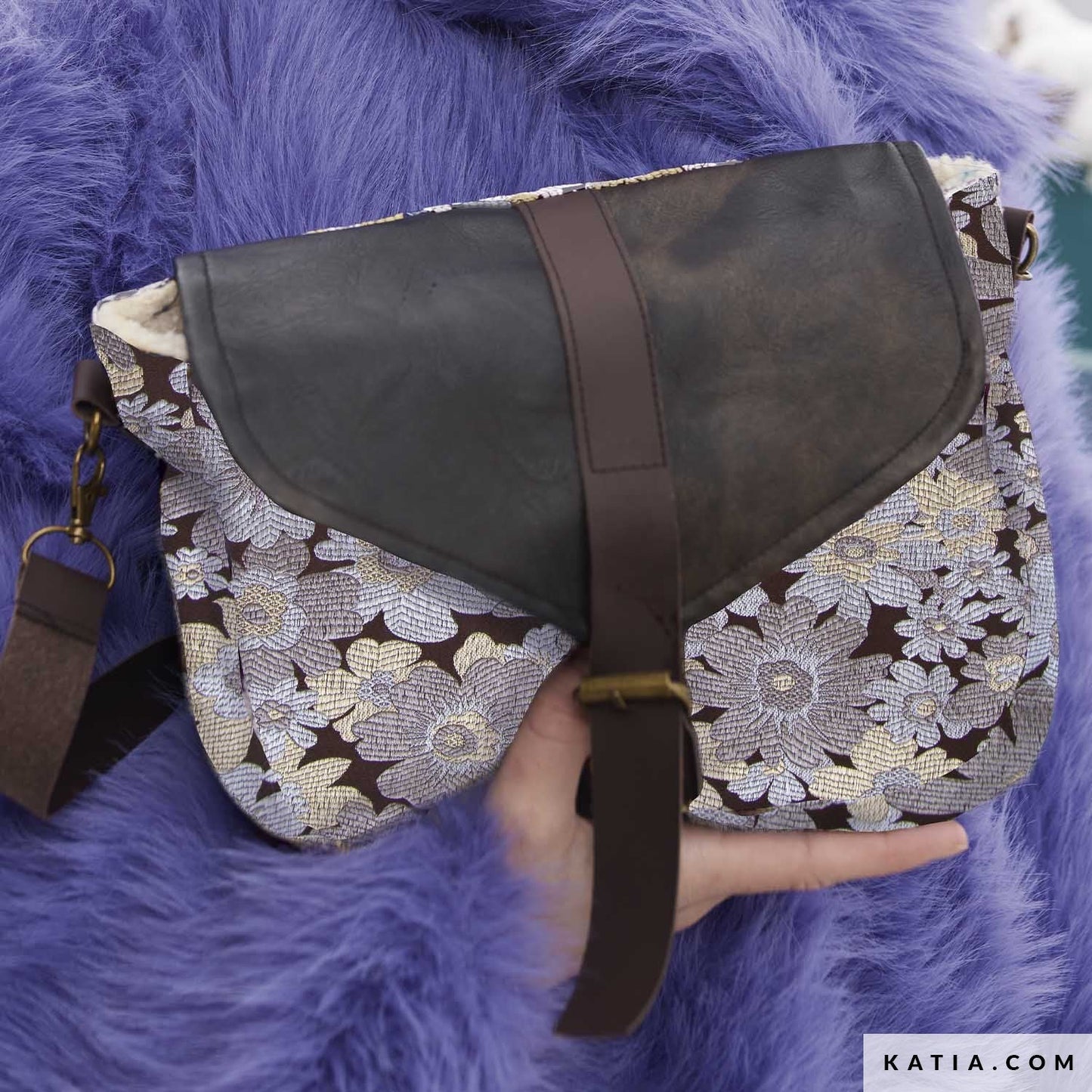 Winter Brocade - Katia - Simplifi Fabric