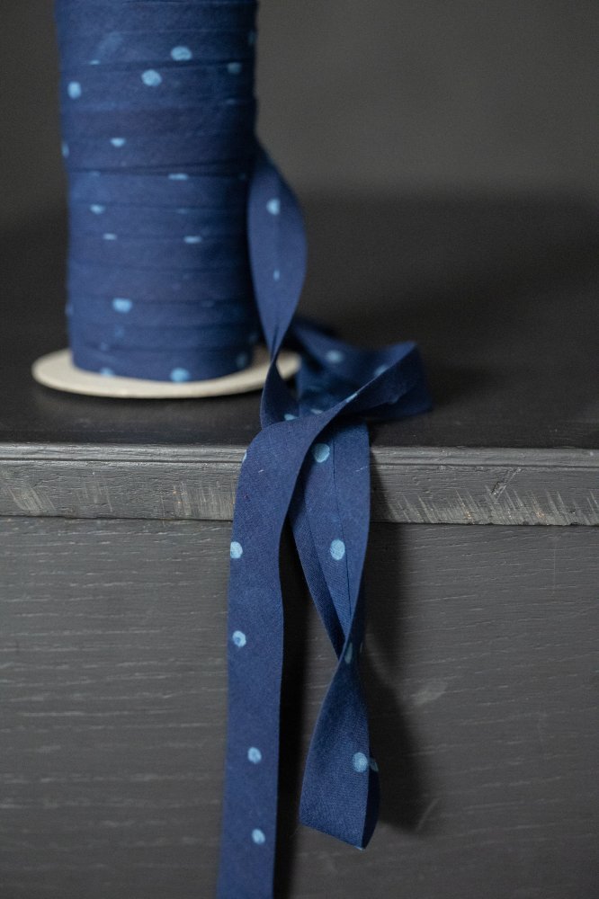 2cm Indigo Enoki Indian Bagru Blockprint Cotton Bias Binding - Merchant & Mills (Sold Per Meter) - Simplifi Fabric