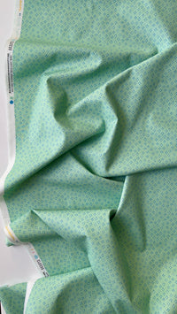 Apron Floral - Buttercream - Emily Taylor - Cloud 9 Fabrics - Poplin