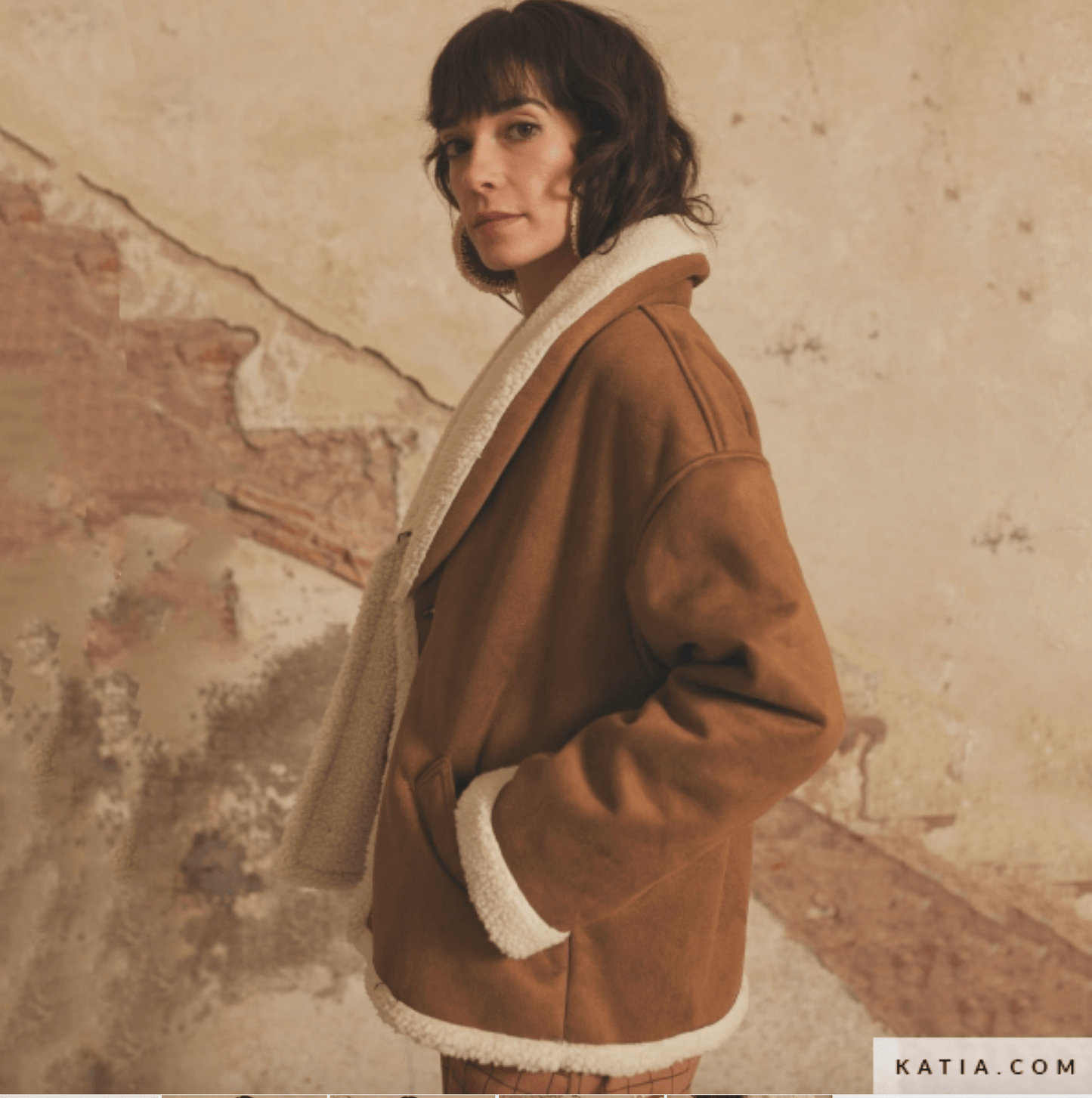 Double - Sided Imitation Suede With Sheepskin - Black - Katia - Simplifi Fabric