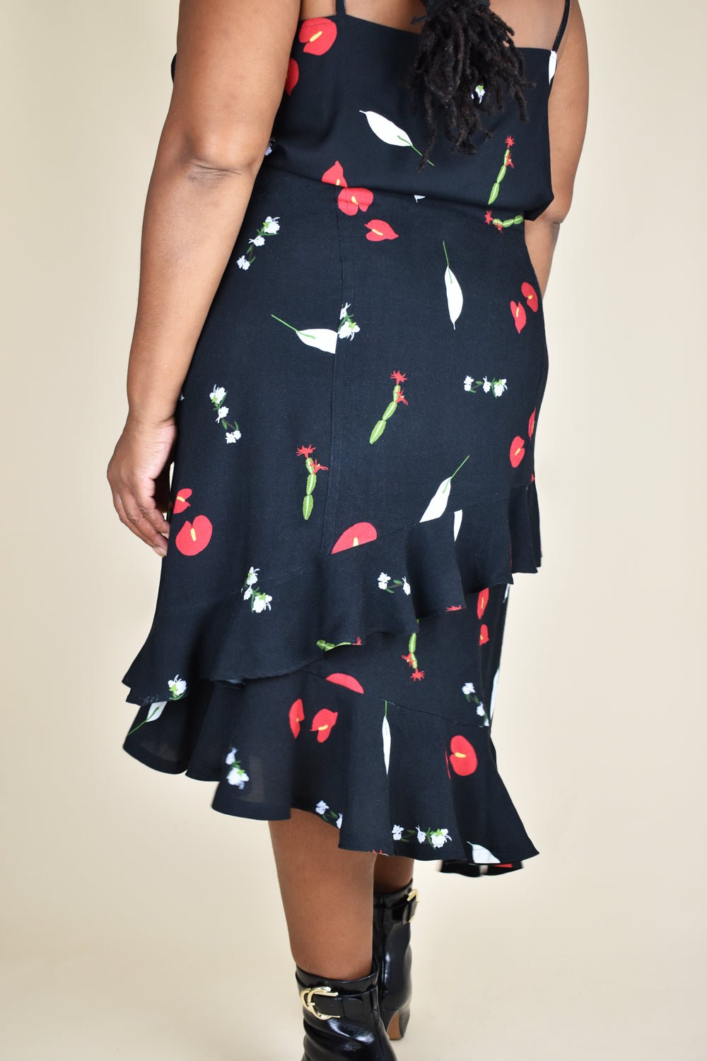 Gone Rogue Skirt Paper Sewing Pattern - Izzie - Simplifi Fabric