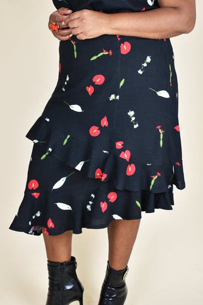 Gone Rogue Skirt Paper Sewing Pattern - Izzie - Simplifi Fabric