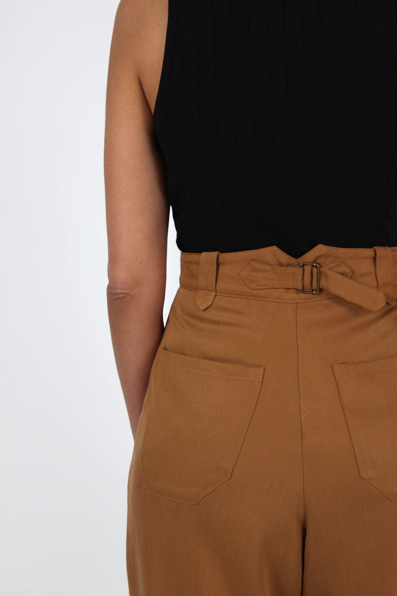 I am CHRISTOPHINE - Trousers Pattern - I AM PATTERNS - Simplifi Fabric