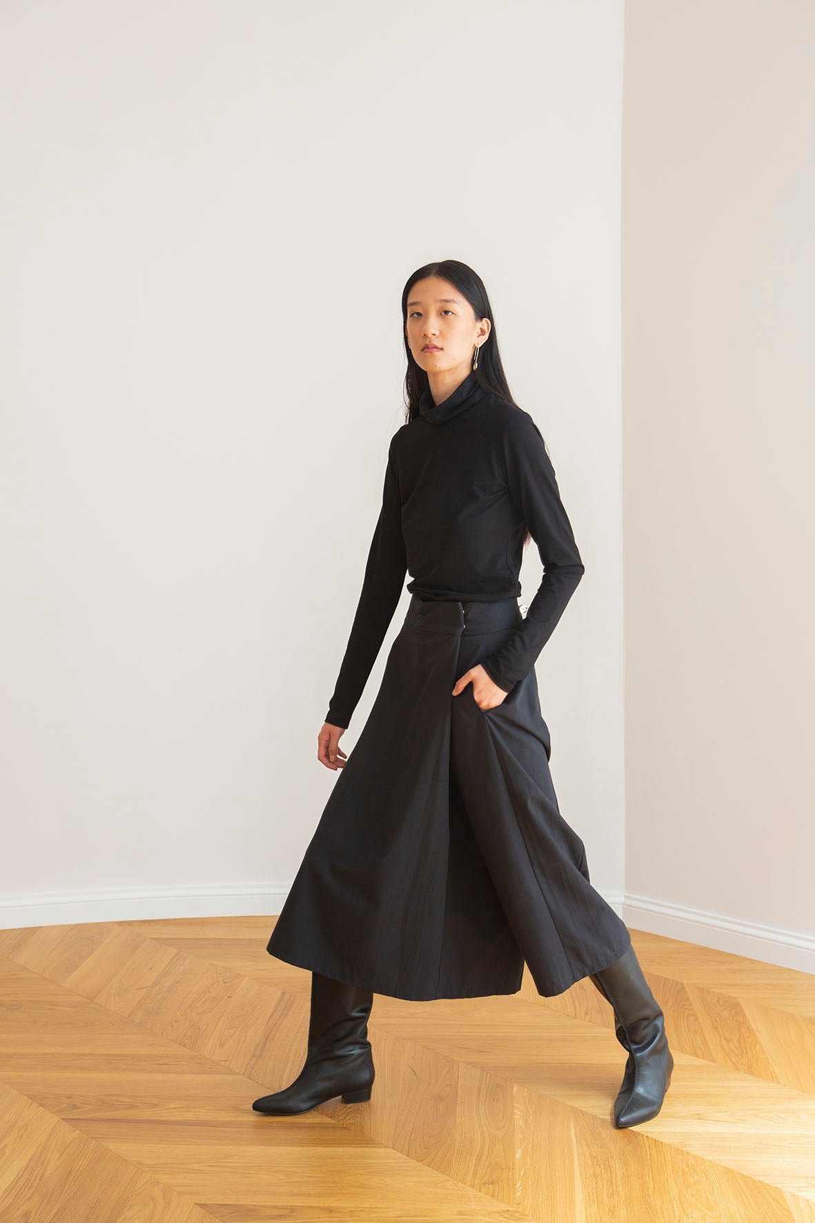 LUCE Trousers by Kaisa Rissanen PDF Sewing Pattern - TAUKO - Simplifi Fabric