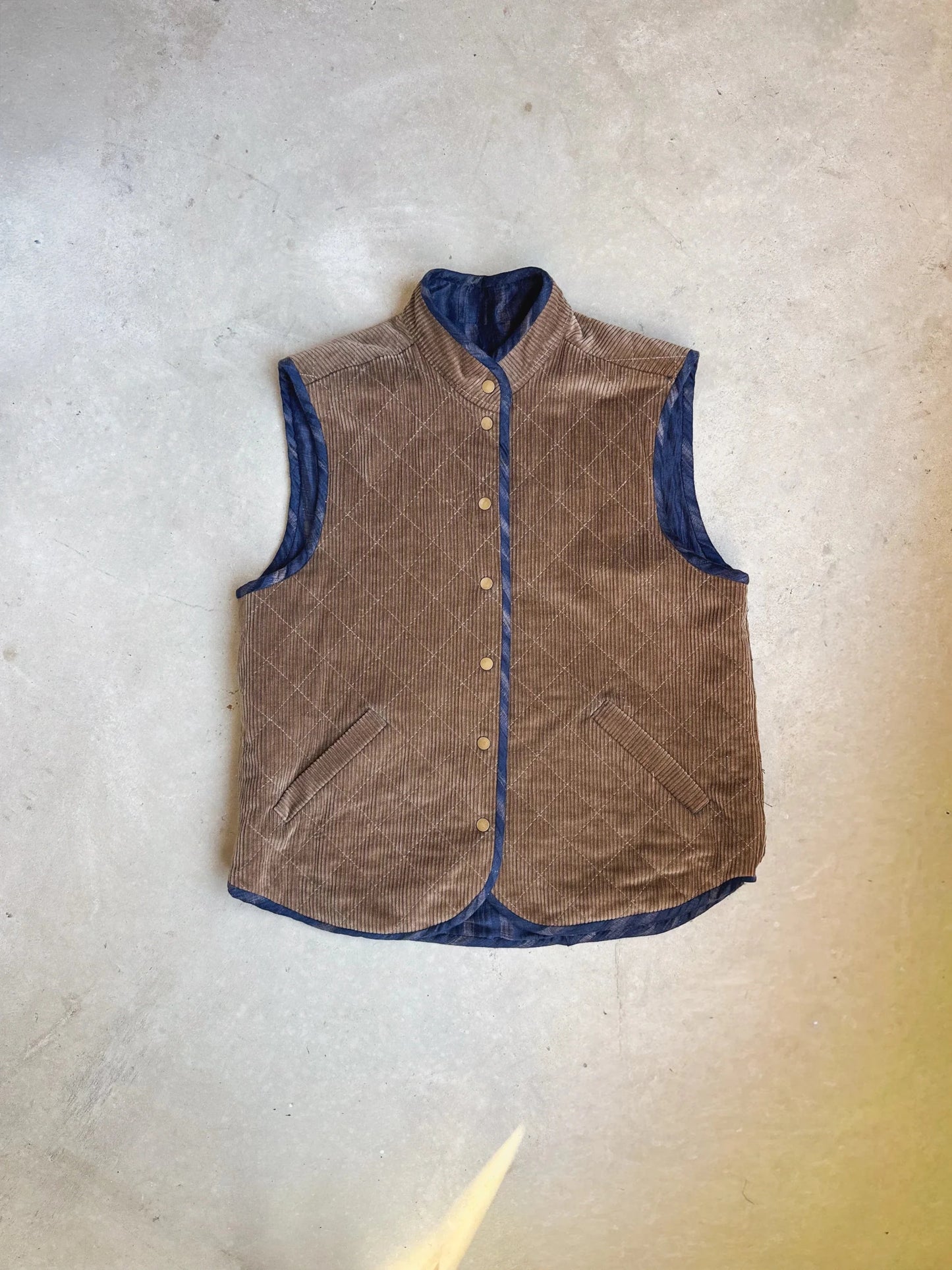 Nonni Vest Gender Neutral Adult PDF Sewing Pattern - Atelier Mimito - Simplifi Fabric