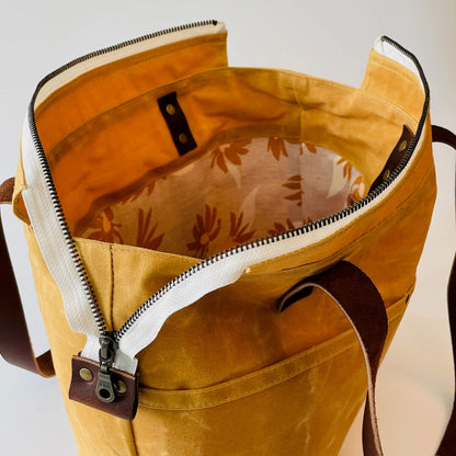 The Dundurn Tote - Paper Pattern - Hammerstitch - Simplifi Fabric