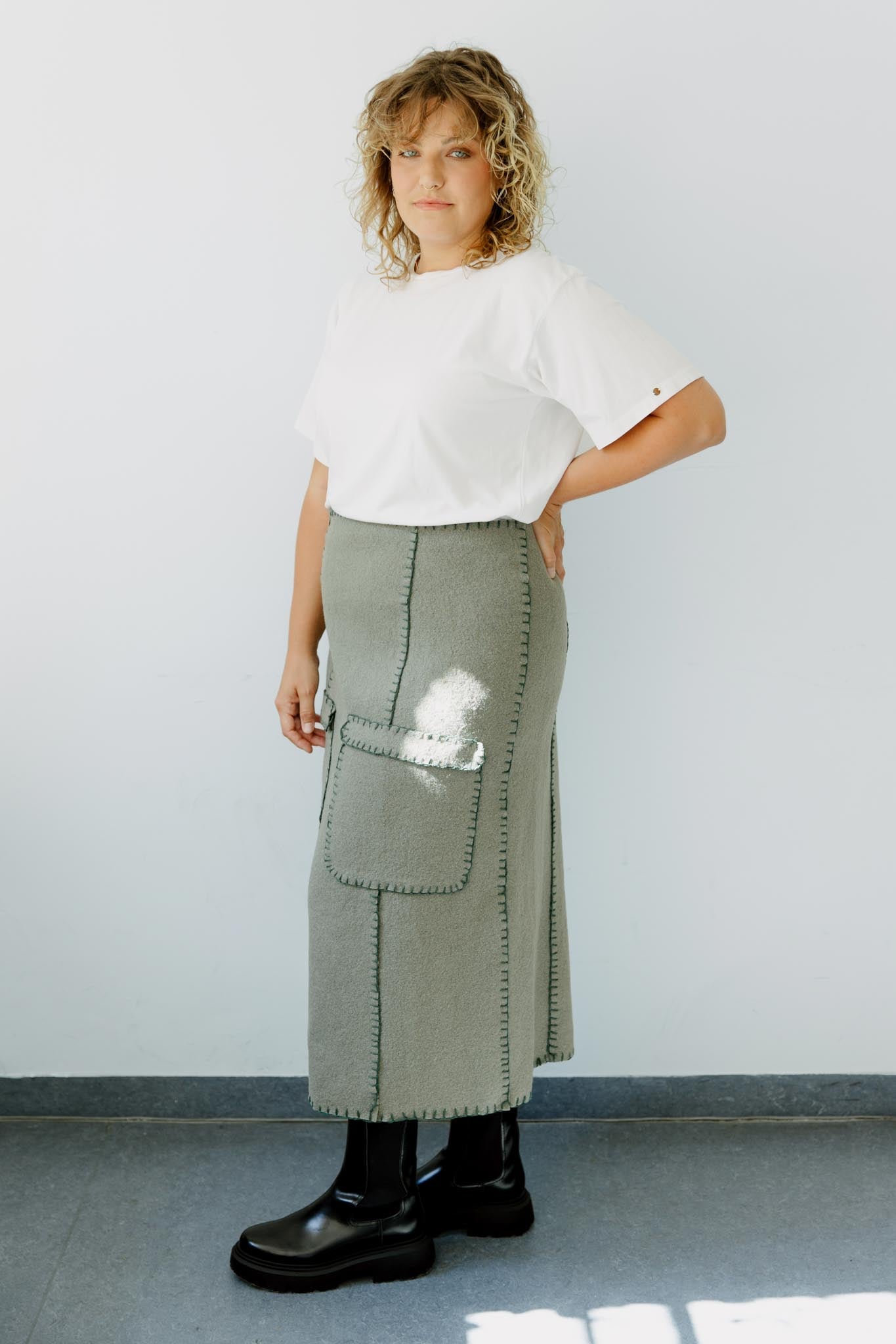 The Molly Skirt - No Sewing Machine Required - Paper Sewing Pattern - Juliana Martejevs - Simplifi Fabric