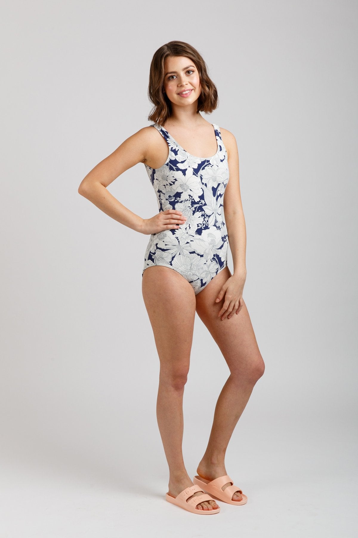 Cottesloe Swimsuit - Megan Nielsen Patterns - Sewing Pattern – Simplifi  Fabric