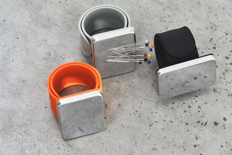 products/sewply-magnetic-bracelet-pin-holder-10.jpg